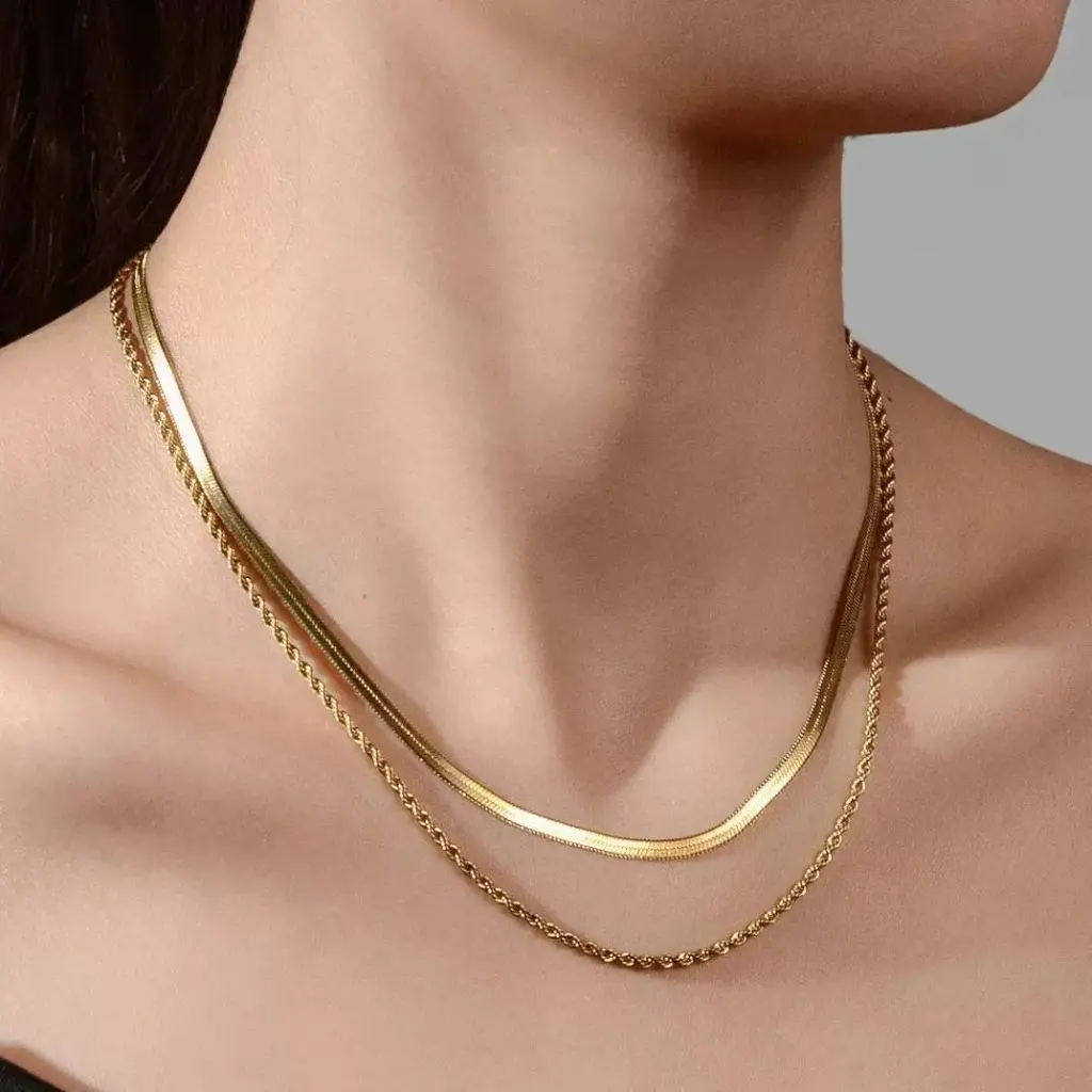 Collar Doble Casual