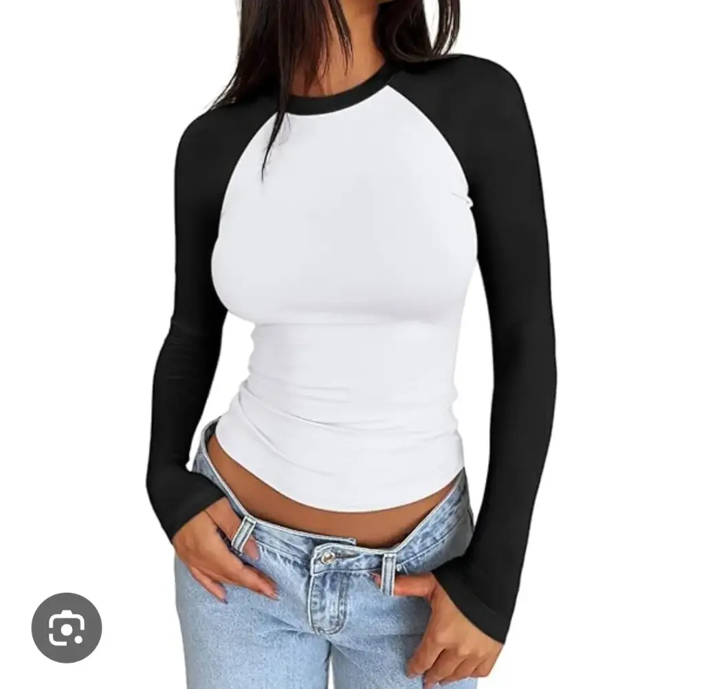 Blusa manga larga blanca con negro 