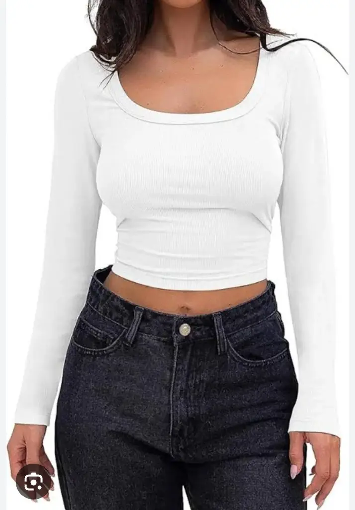 Blusa blanca manga larga cuello cuadrado 