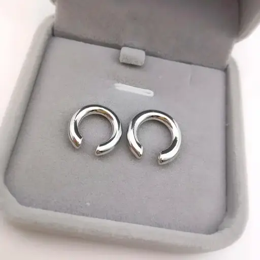 Ear-Cuff delgado plateado